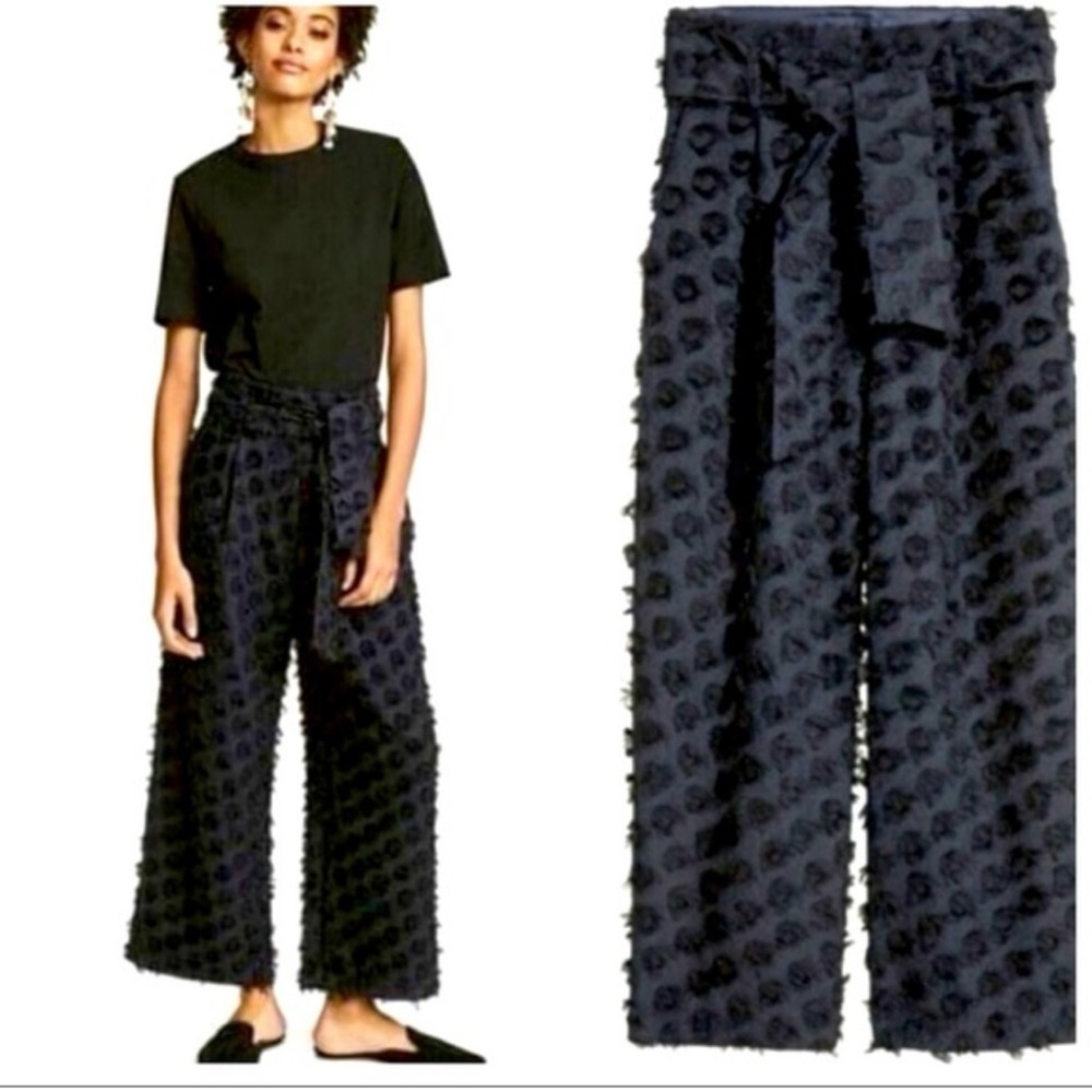 H&M Textured Cropped High Waisted Pants Size 6 - Picture 1 of 7